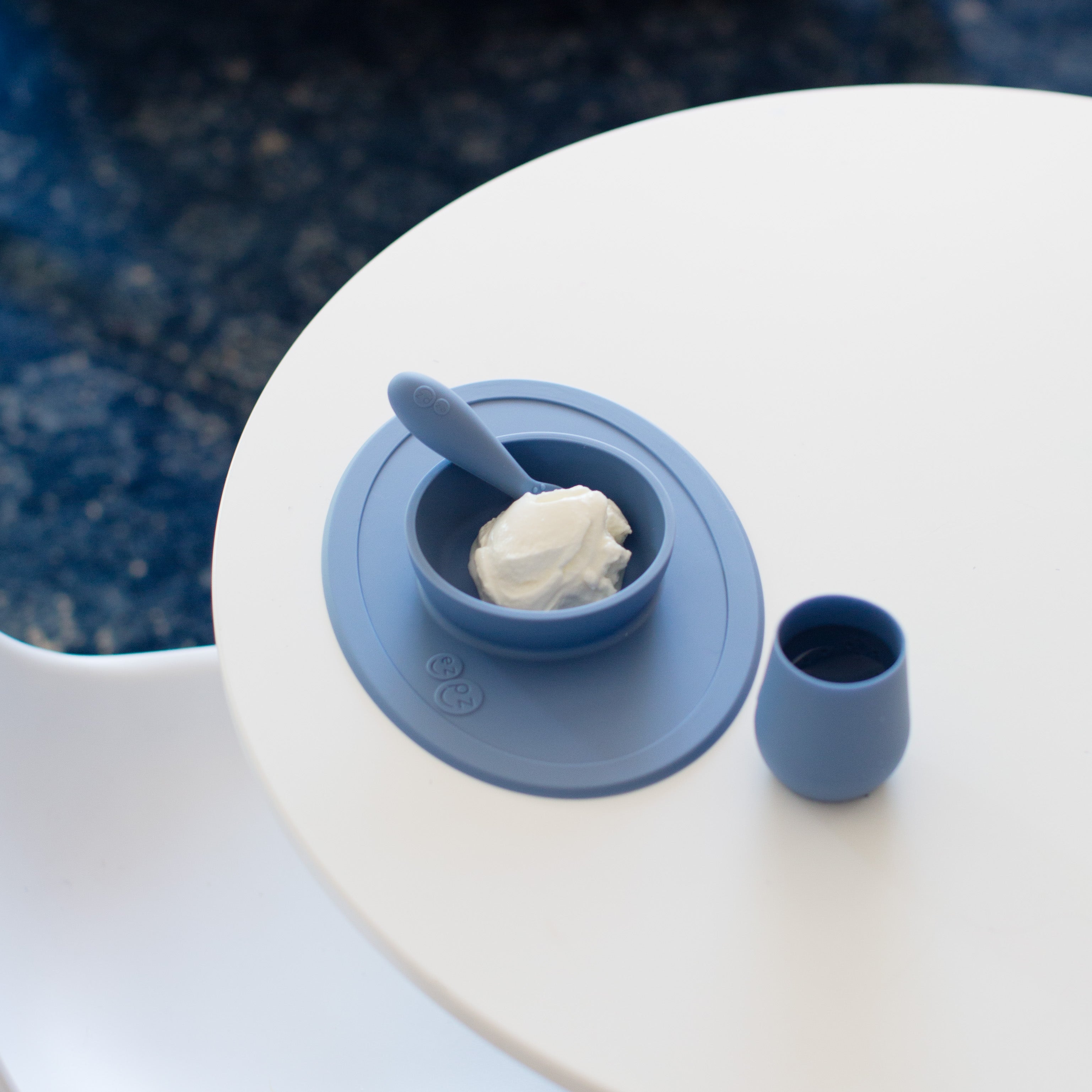 ezpz first foods set, indigo. Matarstell fyrir börn. Skál, glas og skeiðar. 