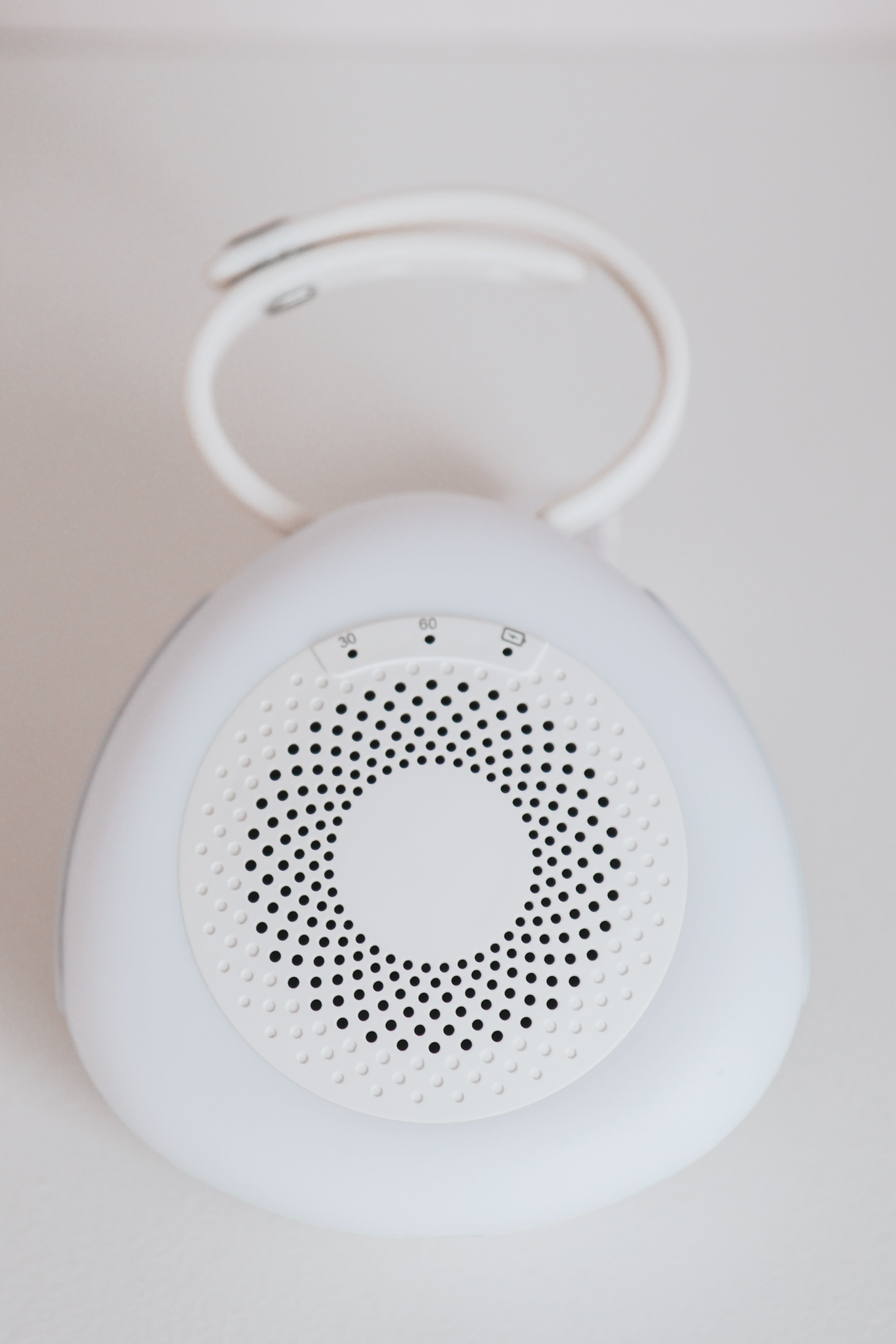 White Noise tæki með næturljósi